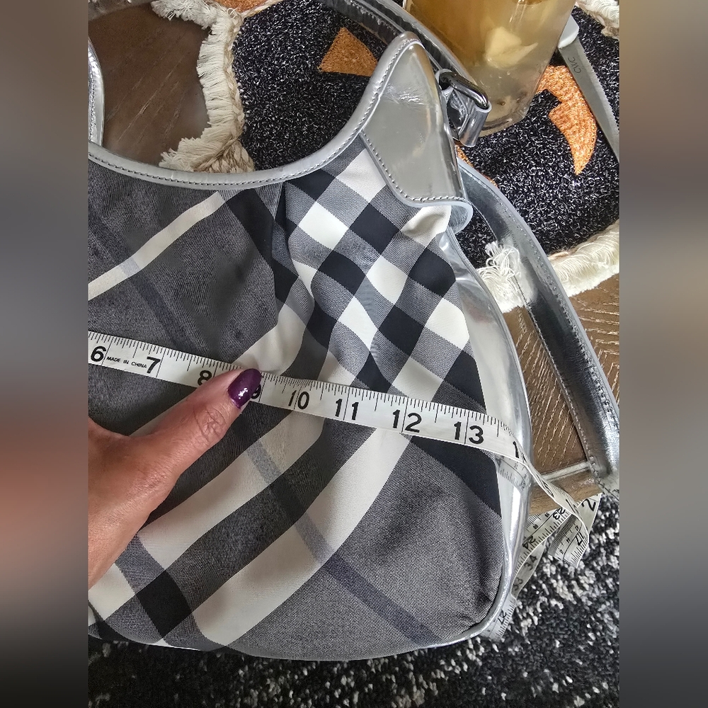 Burberry Metalic Beat Check Small Brooklyn Hobo - Picture 3 of 17